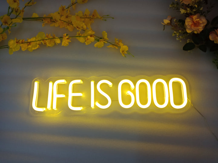 "Life Is Good" Letreros Neon (Inventario: 4 unidades)