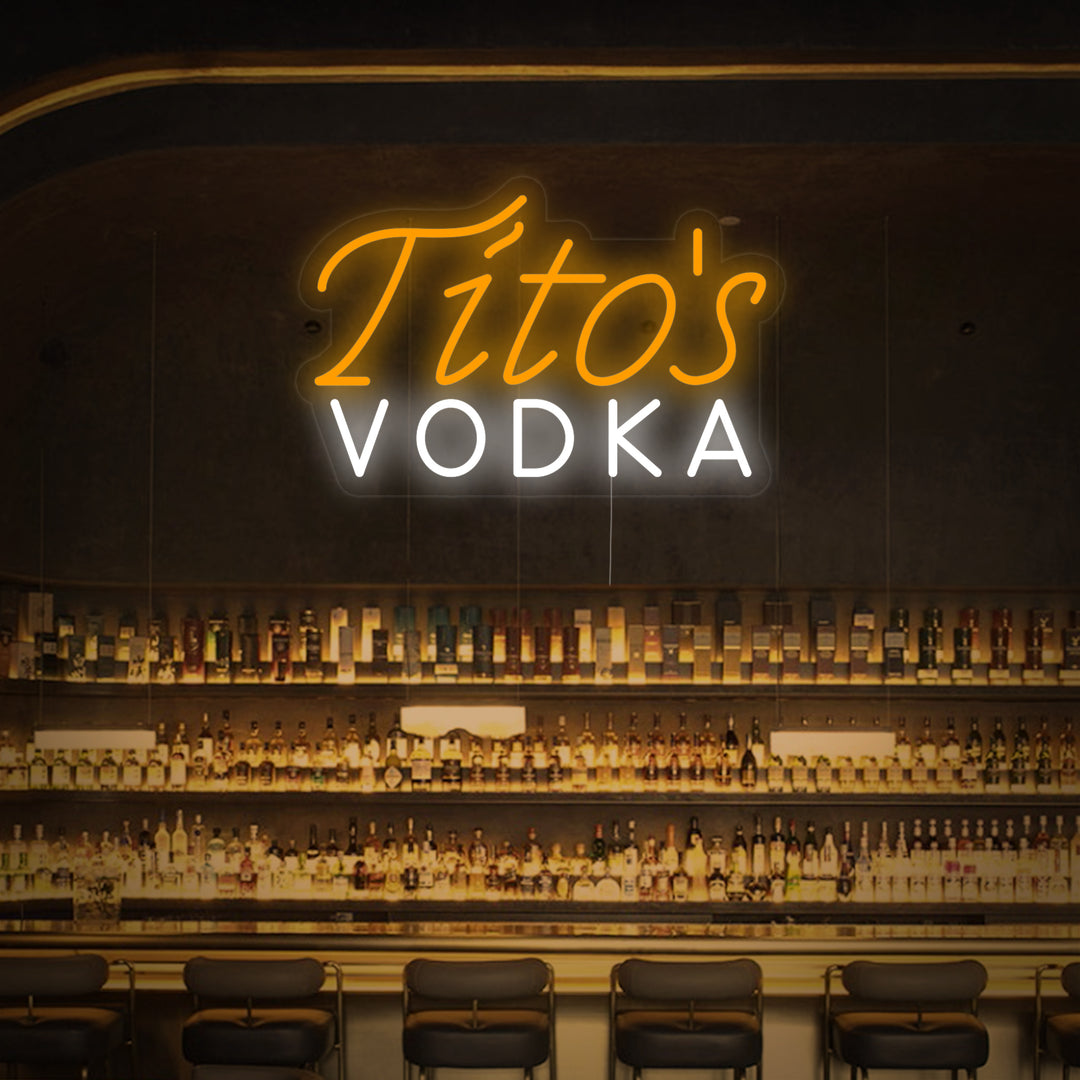 "Bar De Cerveza Titos Vodka Vintage" Letreros Neon
