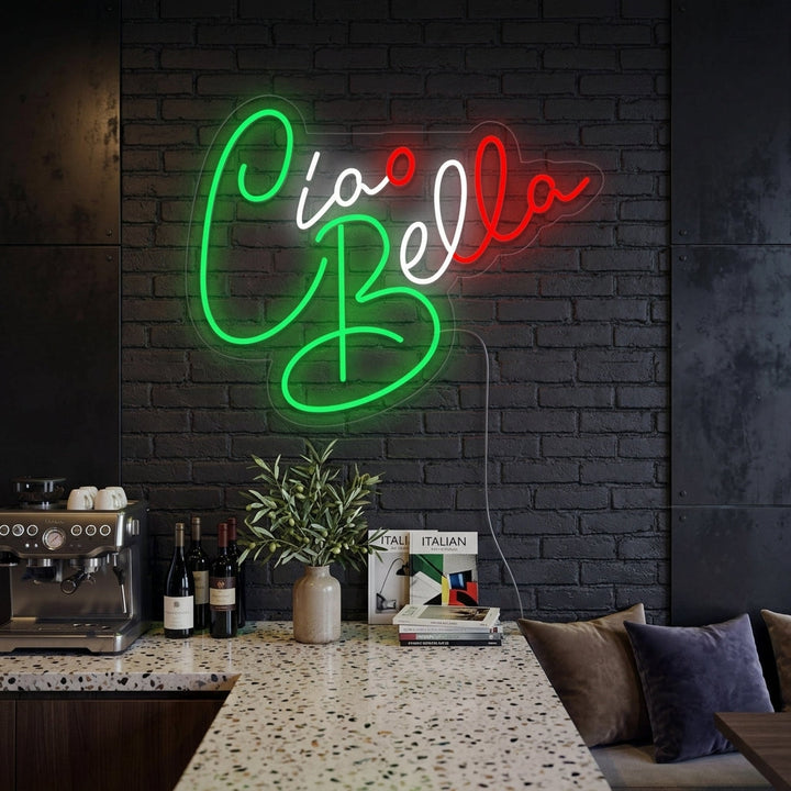 "Ciao Bella Hello Beautiful" Letreros Neon