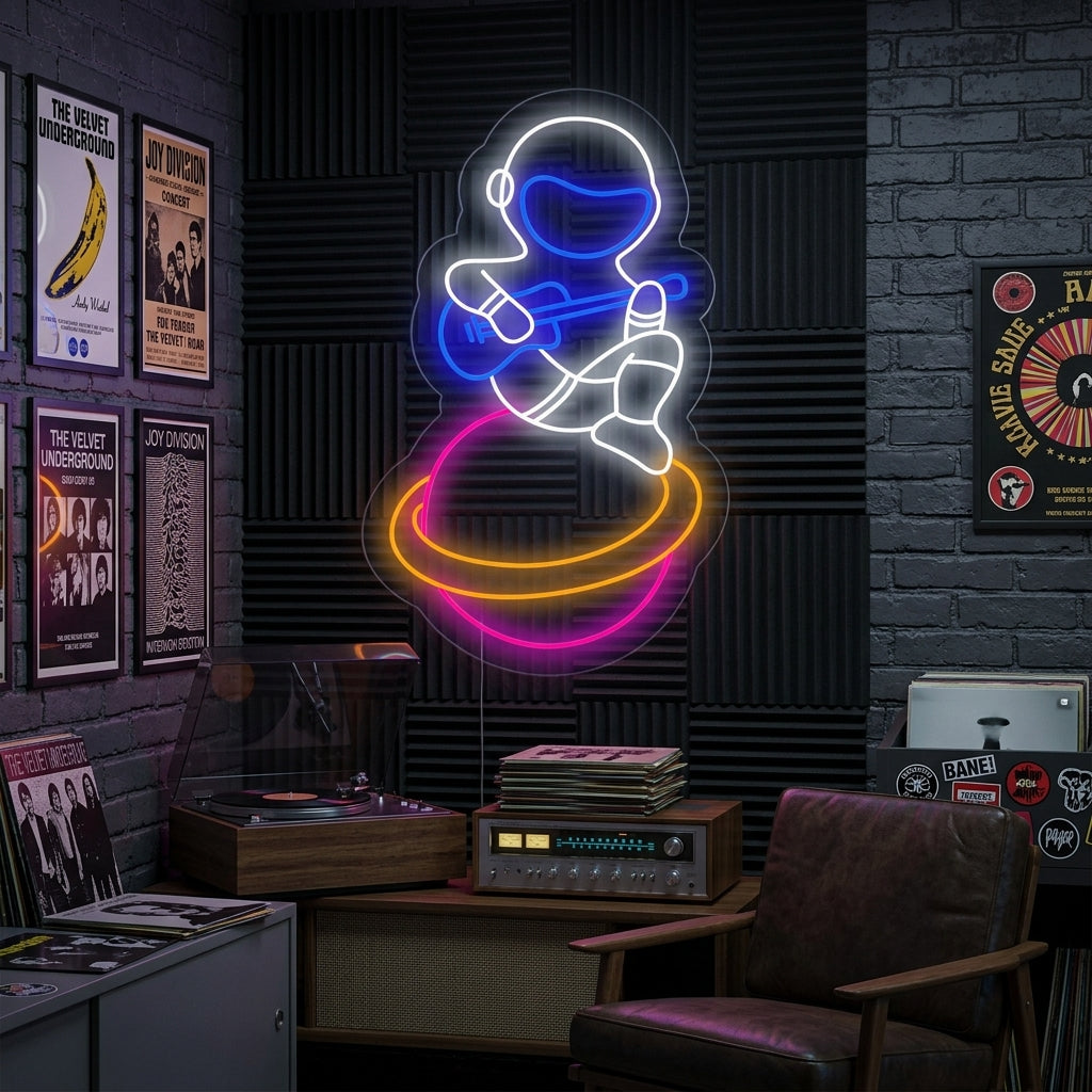 "Musico Astronauta Sentado En Planeta" Letreros Neon