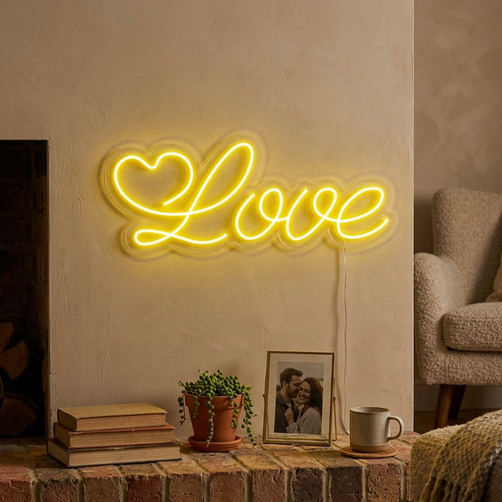 "Love" Letreros Neon
