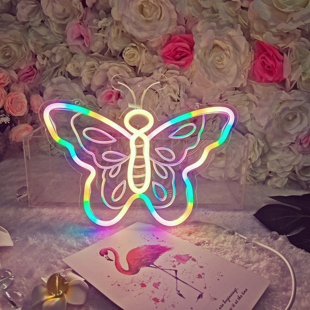 "Mariposa" Letreros Neon (Inventario: 3 unidades)
