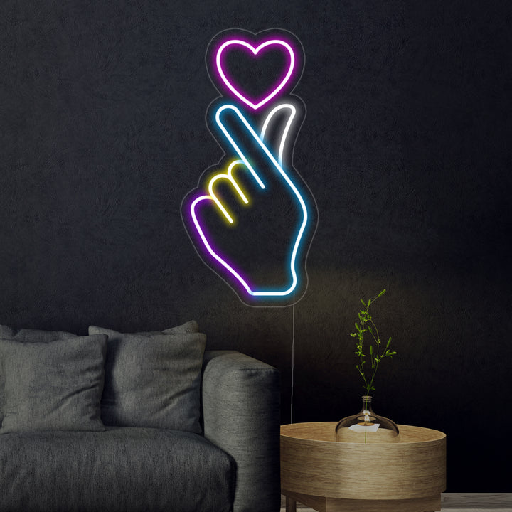 "Mano Corazon" Letreros Neon