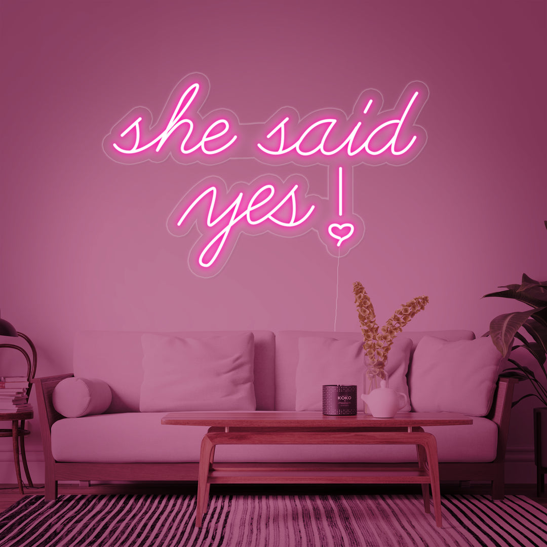 "She Said Yes" Letreros Neon