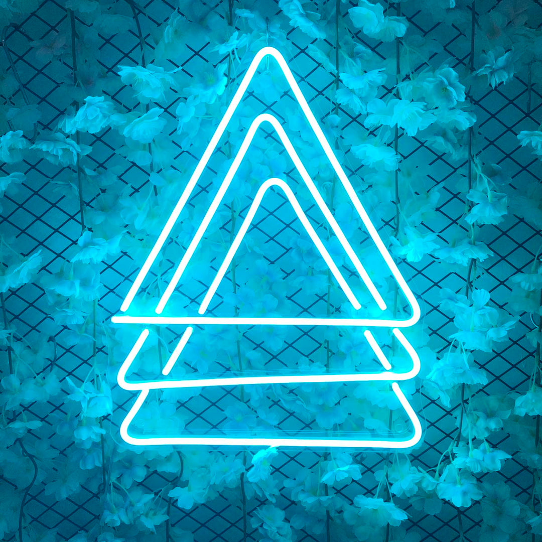 "Tres Triángulos" Letreros Neon